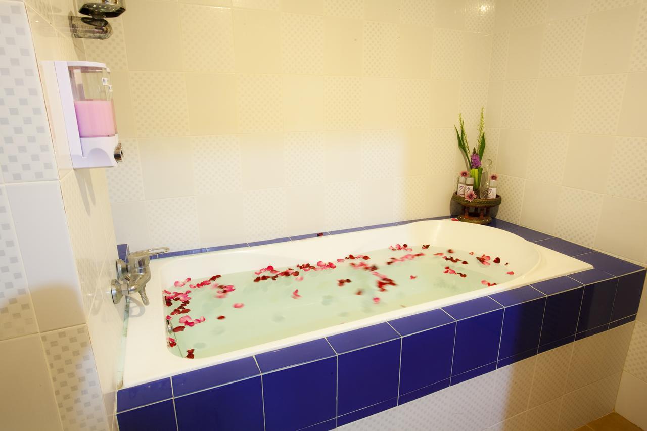 Zaza Hotel Samut Prakan Oda fotoğraf
